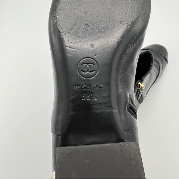 Chanel Pearl Booties, size 38.5 - Picture 6 of 11